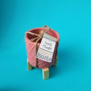 Decor small  planter ceramic  with vase of wood color pink New without tags